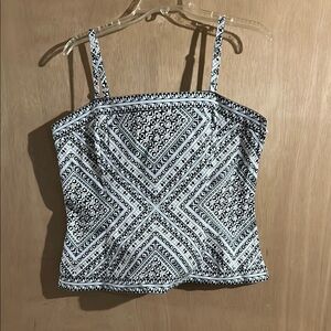 White House Black Market Black and White Fitted Crop Camisole